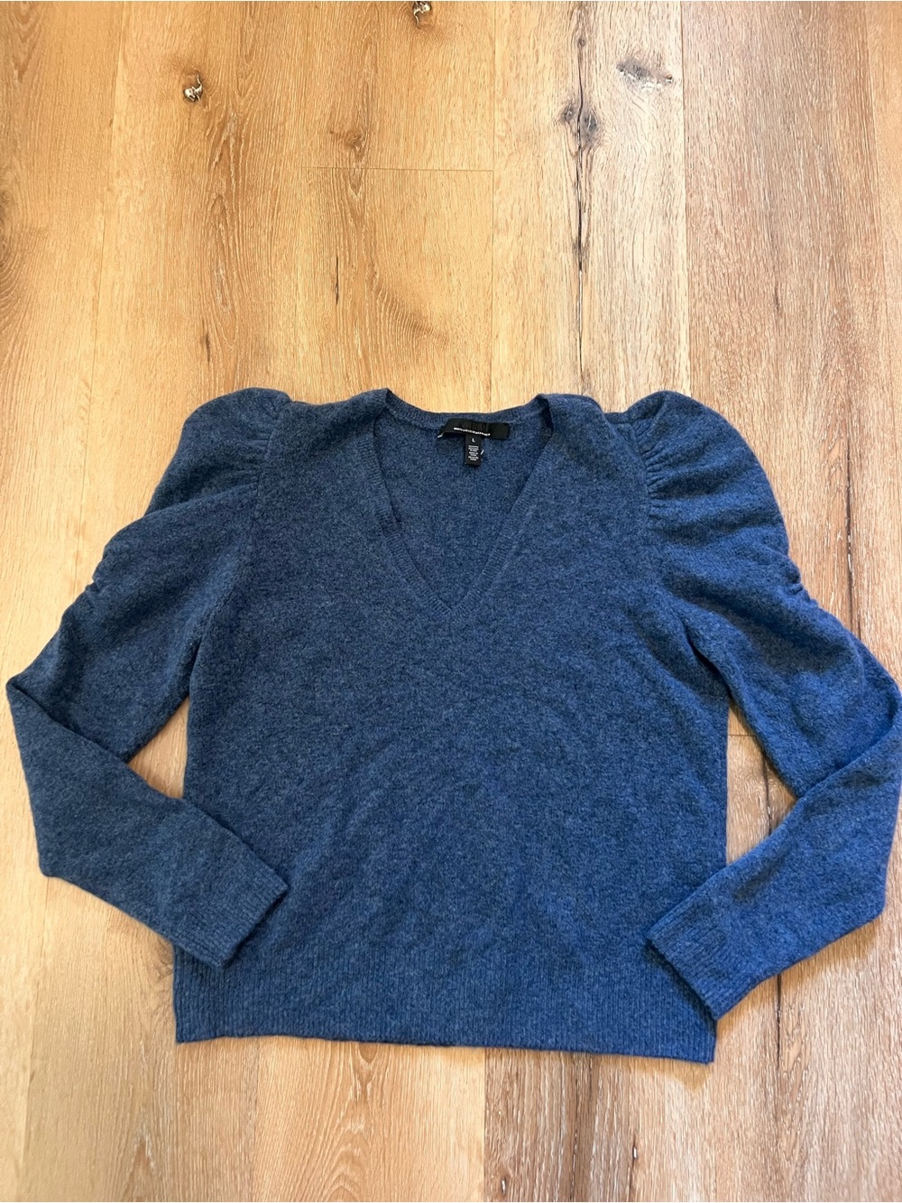 White House Black Market V-Neck Puff-Sleeve Women's Sweater - Blue Large